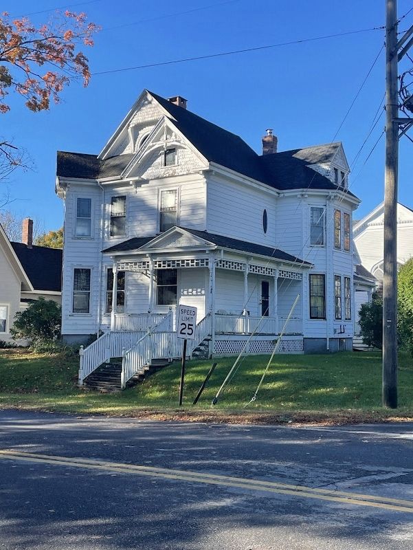 Captain Edward Smalley's pure Queen Anne Victorian house built in 1890. Click for full size. Captain Edward Smalley's pure Queen Anne Victorian house built in 1890 image. Click for full size.