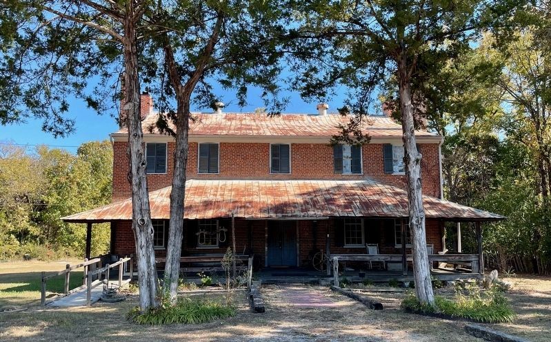 The former Foscue House restaurant. image. Click for full size.