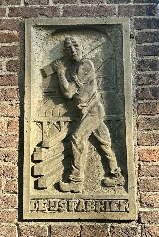 One of the two facade stones (mentioned on the marker). Click for full size. One of the two facade stones (mentioned on the marker) image. Click for full size.