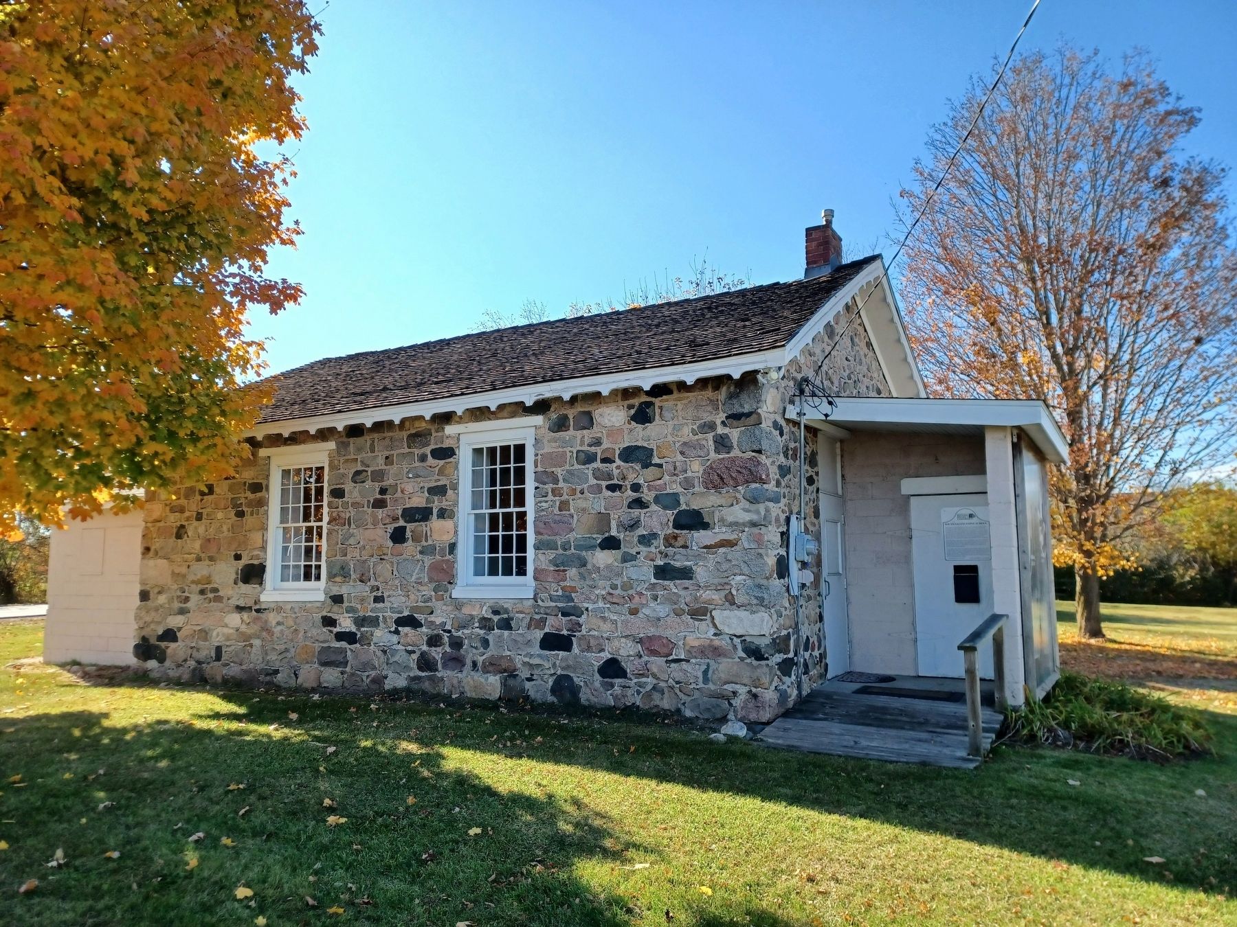 South Salem Stone School and Marker. Click for full size. South Salem Stone School and Marker image. Click for full size.