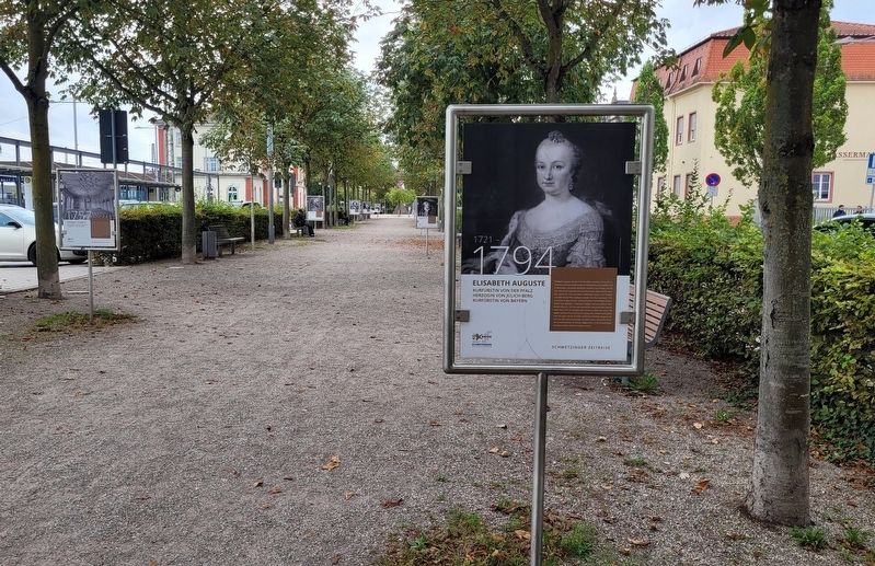 The view of the Elisabeth Auguste Marker along the park pathway image. Click for full size.