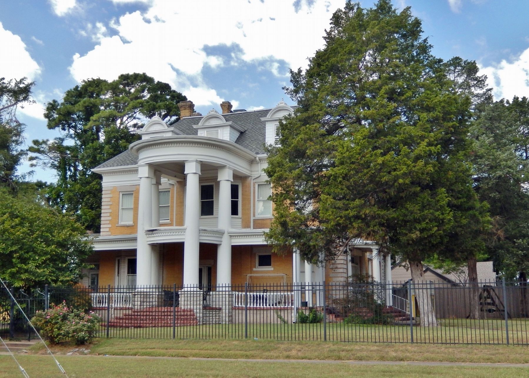 The Welch Home (<i>northeast elevation</i>) image. Click for full size.