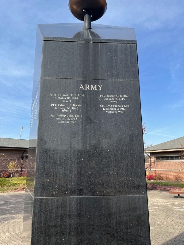 City of Wood Dale Veterans Memorial: Army image. Click for full size.