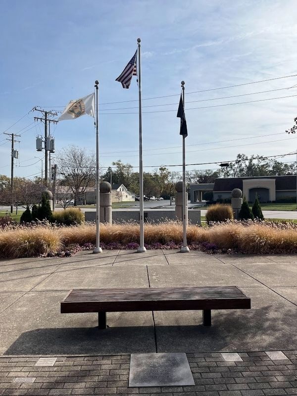 City of Wood Dale Veterans Memorial image. Click for full size.