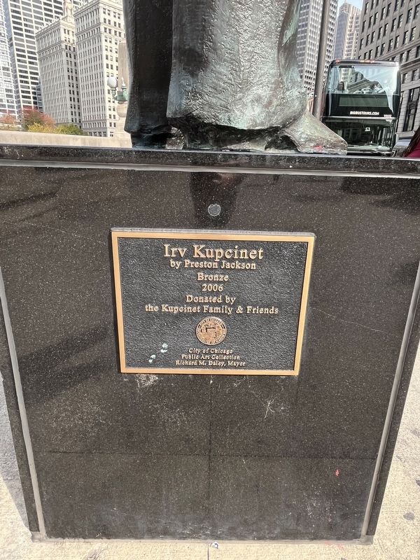 Irv Kupcinet statue's rear plaque image. Click for full size.