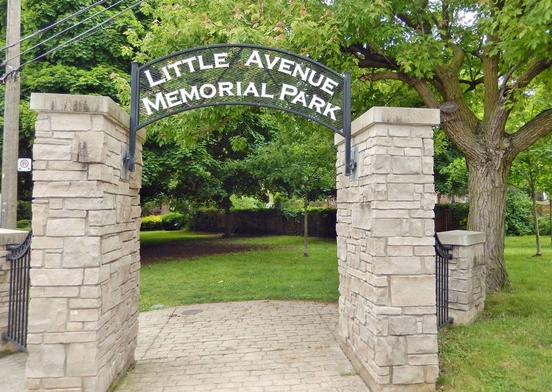 Little Avenue Memorial Park Gate image. Click for full size.