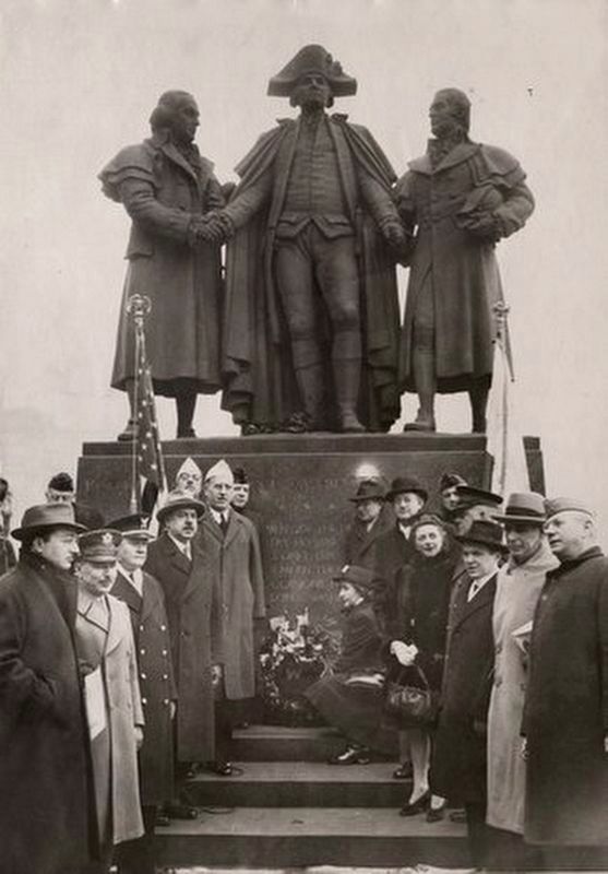 Heald Square Monument dedication, December 1941 image. Click for full size.