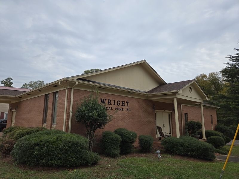 Wright Funeral Home just south of the marker image. Click for full size.