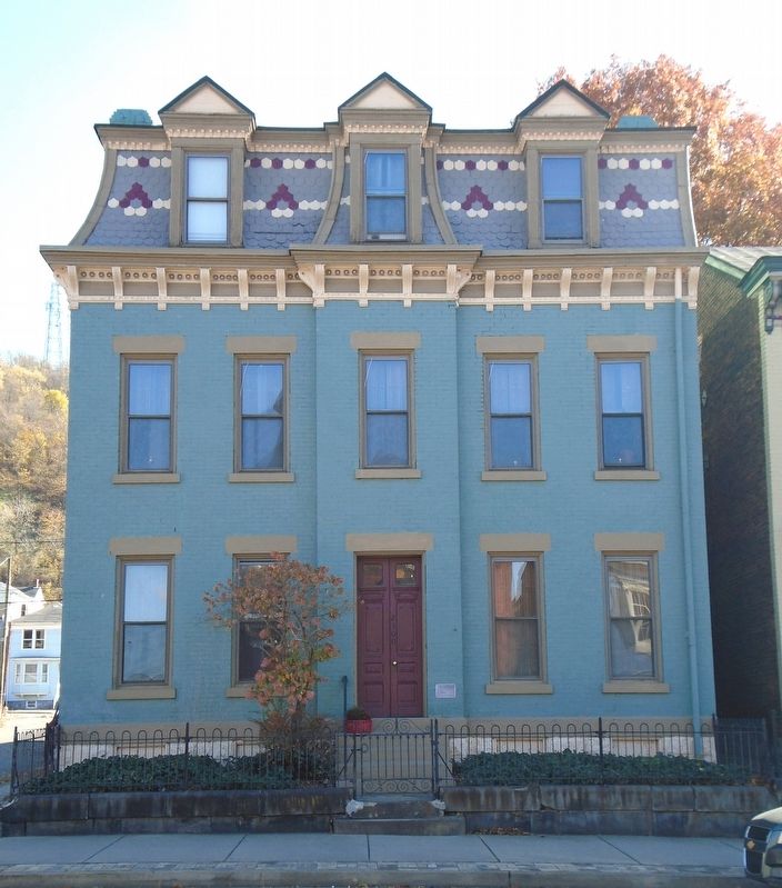 2300 Chapline Street and Marker image. Click for full size.