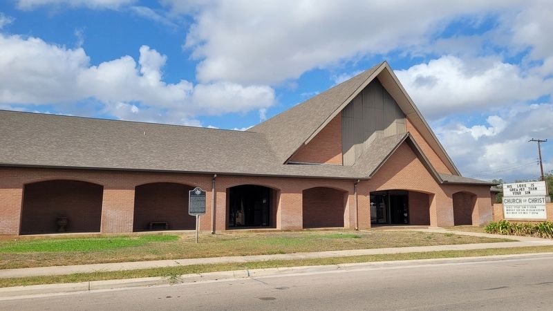 The view of the Pleasanton Church of Christ and Marker from the street image. Click for full size.