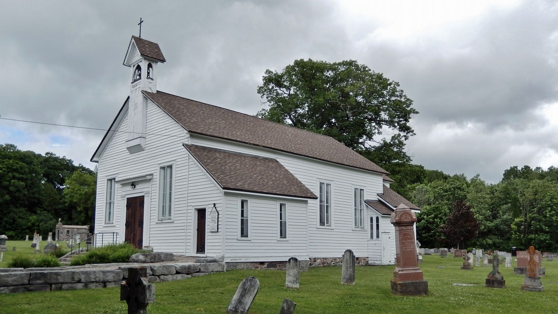 St. James Church (<i>southwest elevation</i>). Click for full size. St. James Church (<i>southwest elevation</i>) image. Click for full size.