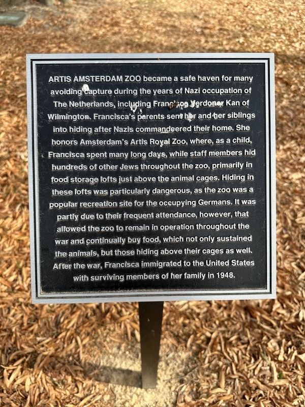 Artis Amsterdam Zoo Marker. Click for full size. Artis Amsterdam Zoo Marker image. Click for full size.