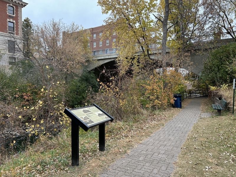Federal Building / River Inn / City Hall Marker; River Inn behind bridge in background image. Click for full size.