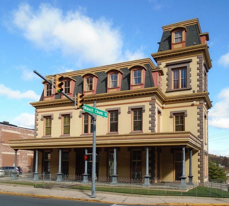 Adjacent former Adkins Mansion image. Click for full size.