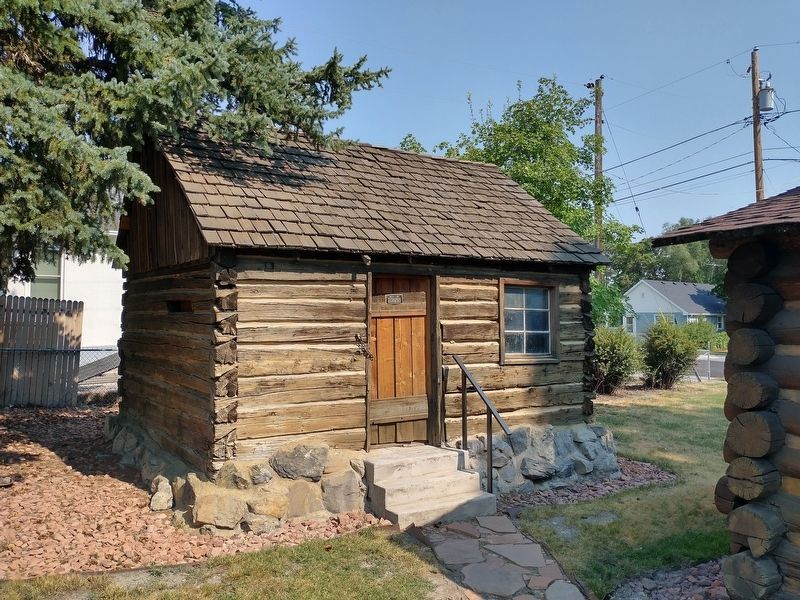 Herron Cabin Marker image. Click for full size.