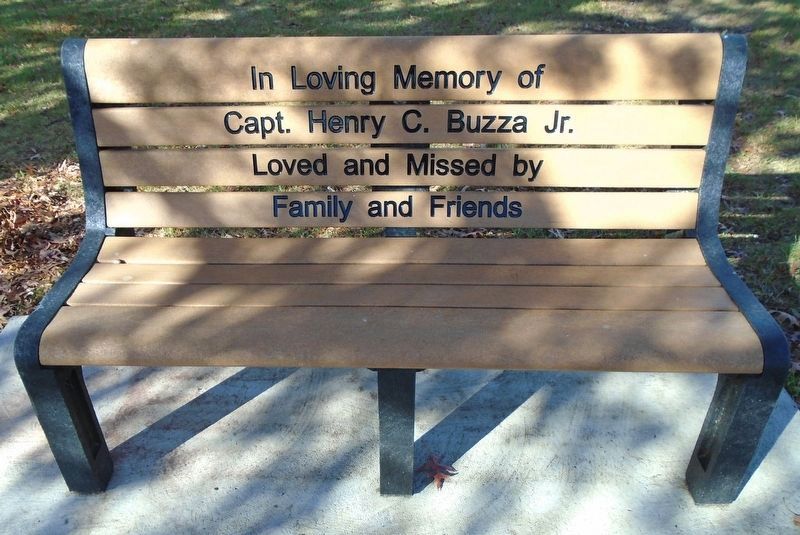 War and Veterans Memorial Buzza Memorial Bench image. Click for full size.