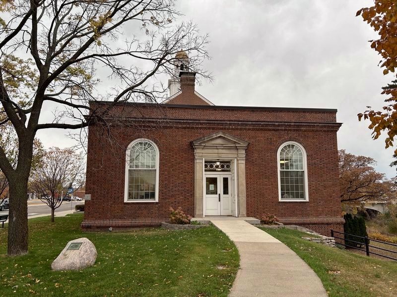 Fergus Falls City Hall, east side image. Click for full size.