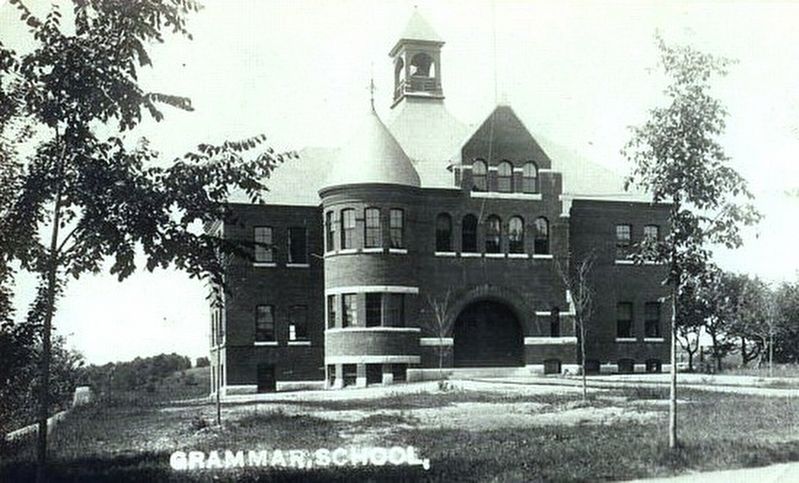 Pittsfield Grammar School image. Click for full size.