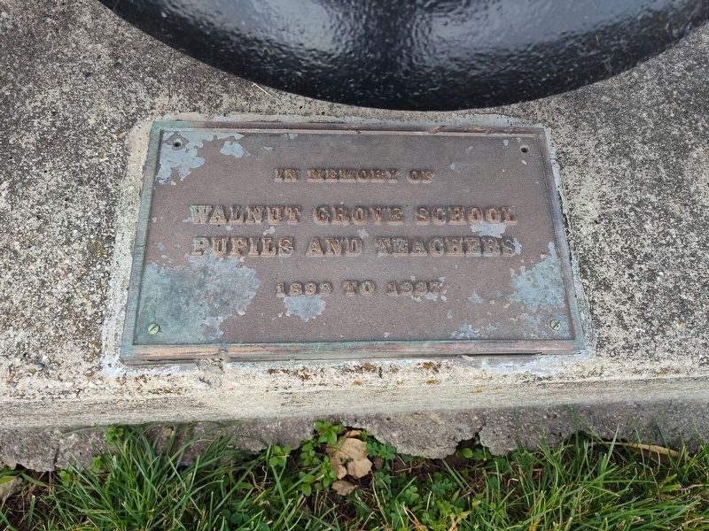 Walnut Grove Plate School Bell image. Click for full size.