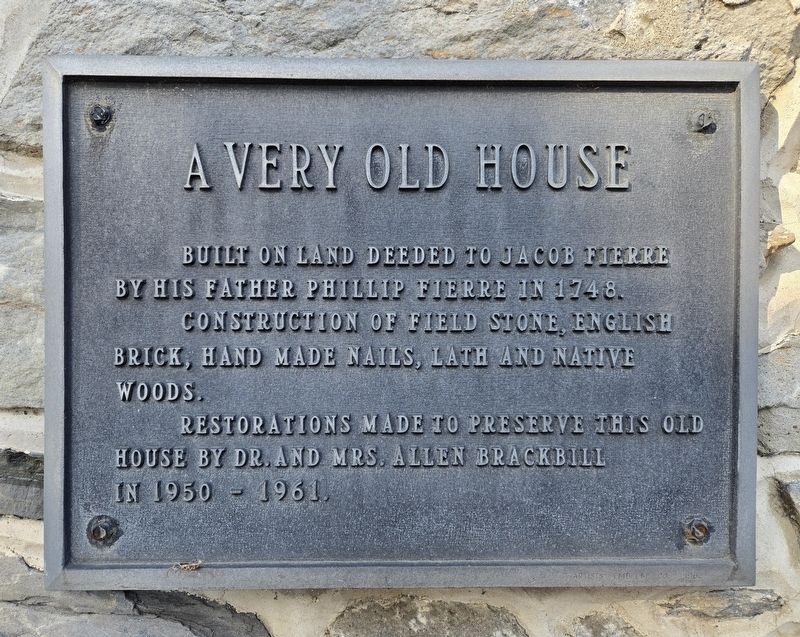 A Very Old House Marker image. Click for full size.
