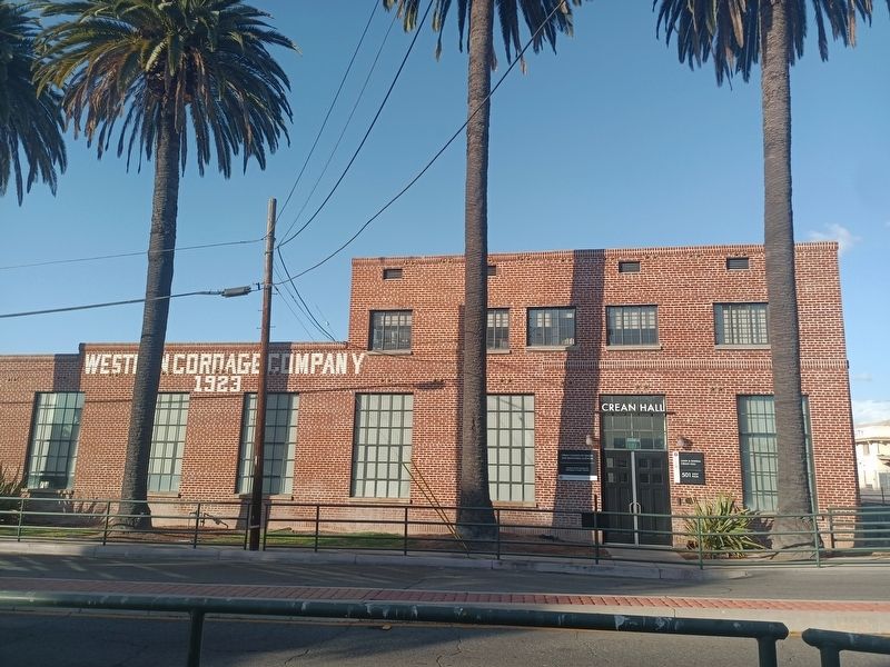 Great Western Cordage building, now Crean Hall image. Click for full size.