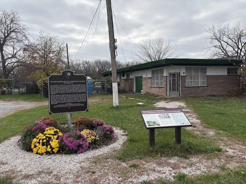 Two markers at the Ton Farm site image. Click for full size.