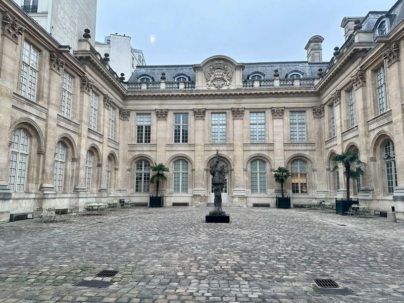 Hôtel de Saint-Aignan Marker - courtyard. Click for full size. Hôtel de Saint-Aignan Marker - courtyard image. Click for full size.