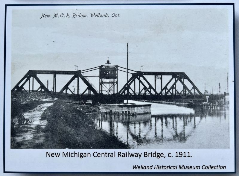 The Bridges of the Fourth Canal marker photo detail image. Click for full size.
