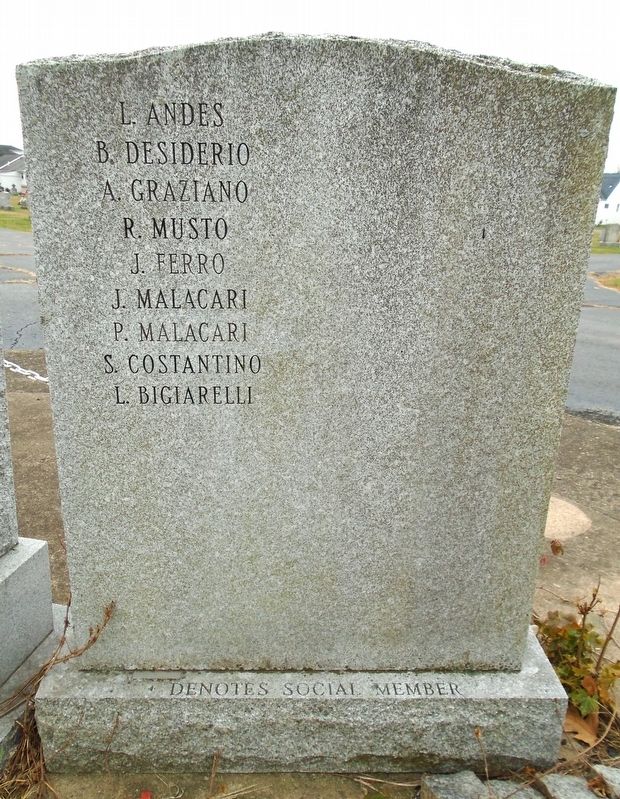 Veterans Memorial image. Click for full size.