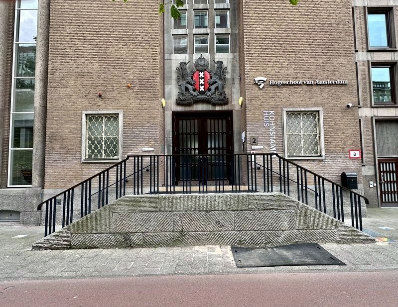 Centraal Belastingkantoor (central tax office) Marker - wide view. Click for full size. Centraal Belastingkantoor (central tax office) Marker - wide view image. Click for full size.