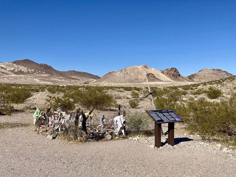 Mona Bell's Grave and Marker. Click for full size. Mona Bell's Grave and Marker image. Click for full size.