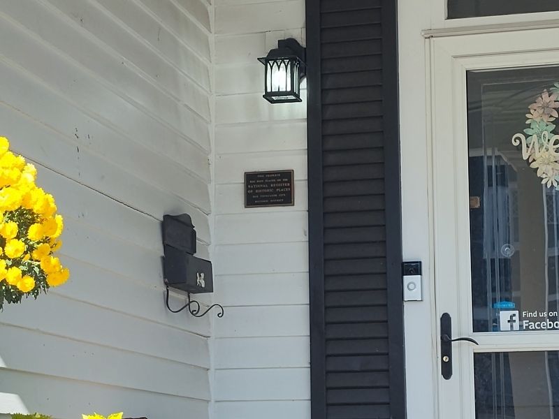 The Edward & Bonnie Martino House Marker image. Click for full size.