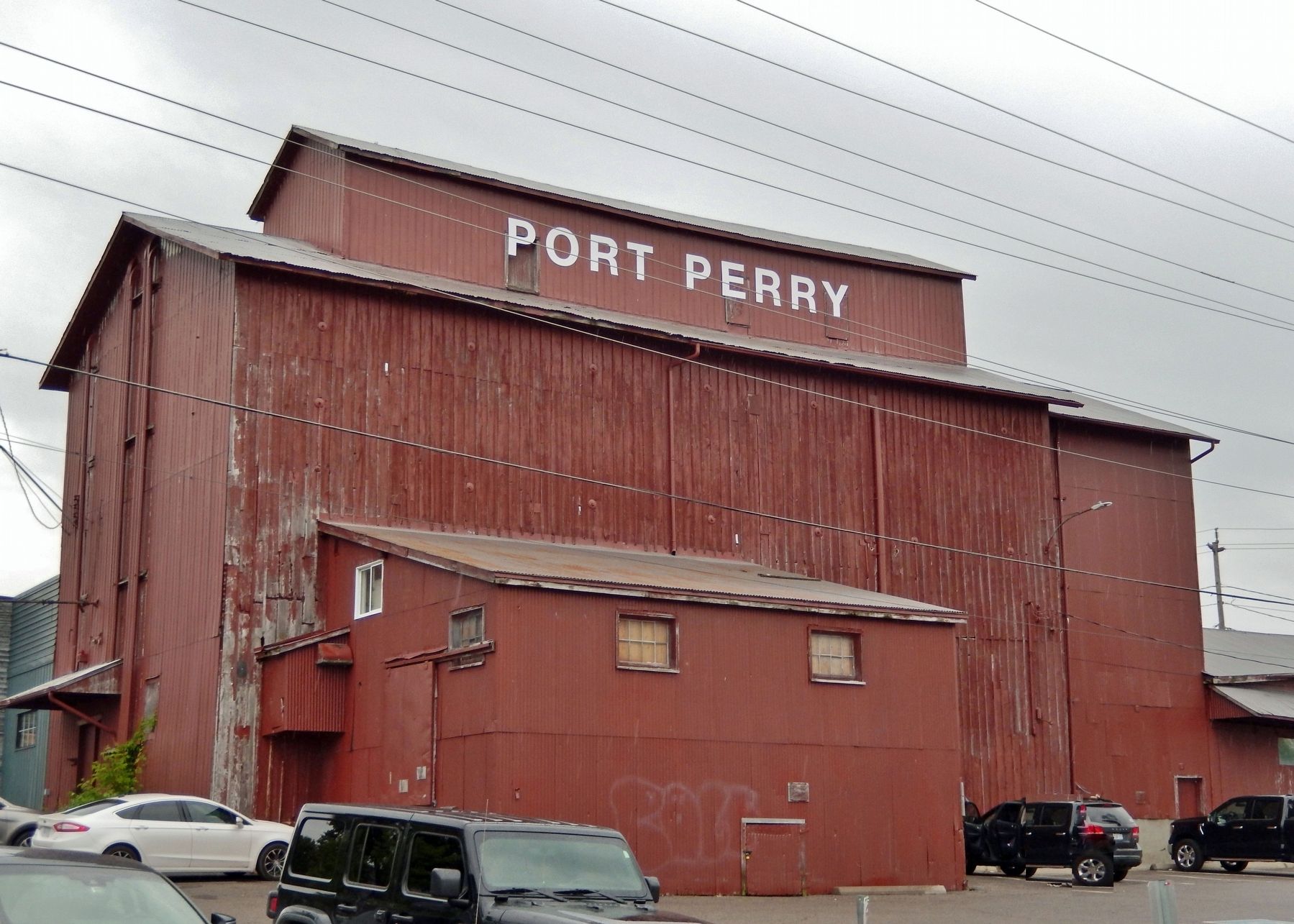 The Port Perry Grain Elevator (<i>south elevation</i>). Click for full size. The Port Perry Grain Elevator (<i>south elevation</i>) image. Click for full size.