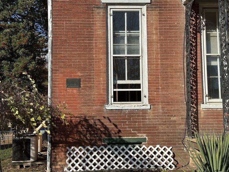 123 West Main St. Marker - wide view image. Click for full size.