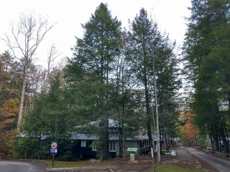 Cabin #10: Ashe / Baumann image. Click for full size.