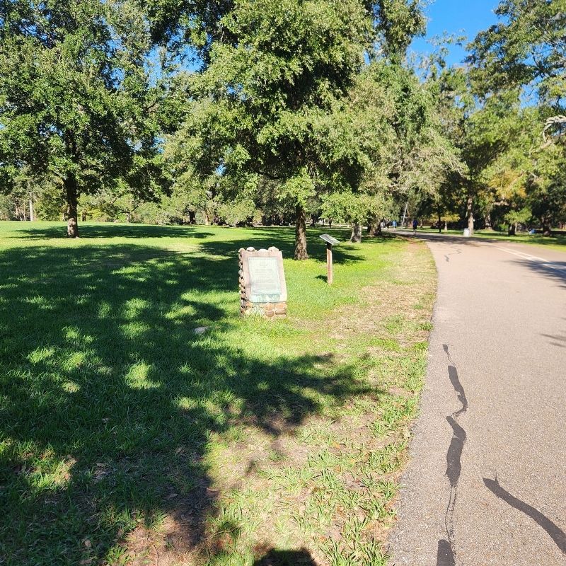 The Joseph Gumbel International Drive Marker image. Click for full size.