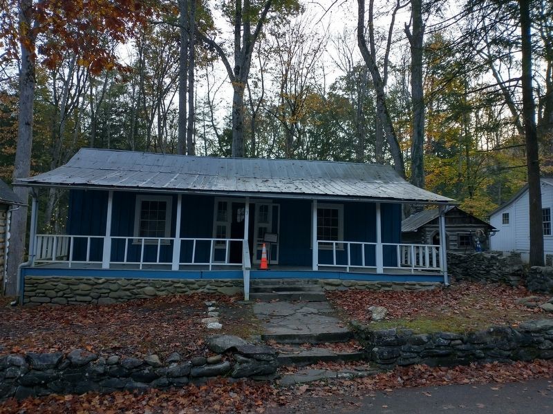 Cabin #3: Boykin / Higdon Cabin Marker. Click for full size. Cabin #3: Boykin / Higdon Cabin Marker image. Click for full size.