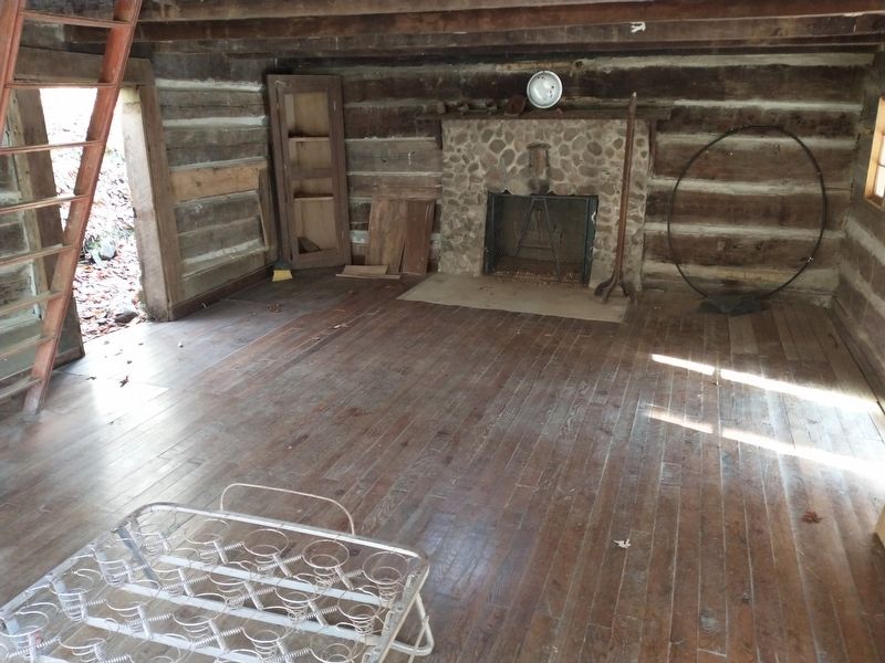 Cabin #50: Ownby / Avent Cabin Interior image. Click for full size.