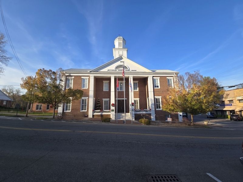 Jefferson County Courthouse. Click for full size. Jefferson County Courthouse image. Click for full size.
