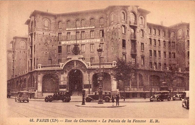 Le Palais de la Femme, built on the site of Couvent des Dominicaines de la Croix. Click for full size. Le Palais de la Femme, built on the site of Couvent des Dominicaines de la Croix image. Click for full size.