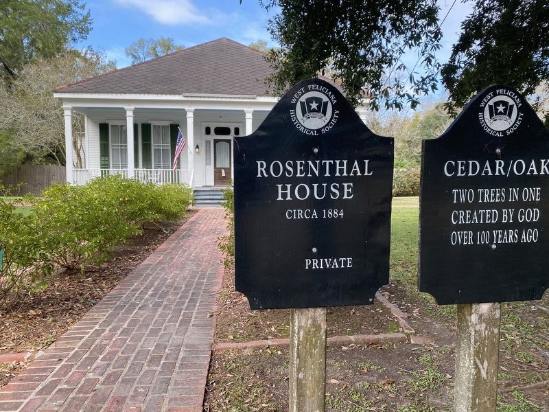 Rosenthal House - Cedar/Oak Marker. Click for full size. Rosenthal House - Cedar/Oak Marker image. Click for full size.