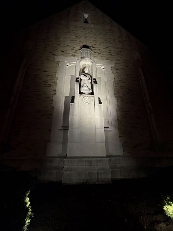 Brother Andre Bessette statue image. Click for full size.