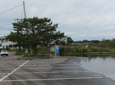 Len Hubbard Municipal Marina Marker image. Click for full size.