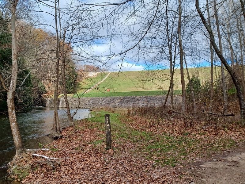 Pleasant Hill Dam image. Click for full size.