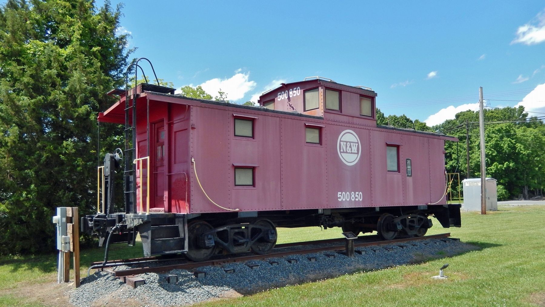 1951 Norfolk & Western Cupola Caboose image. Click for full size.