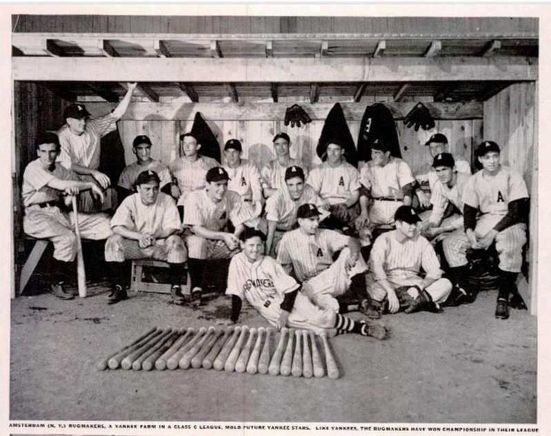 The 1942 Amsterdam Rugmakers image. Click for full size.
