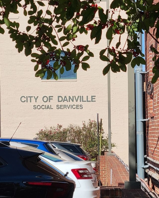 Danville Social Services Building image. Click for full size.