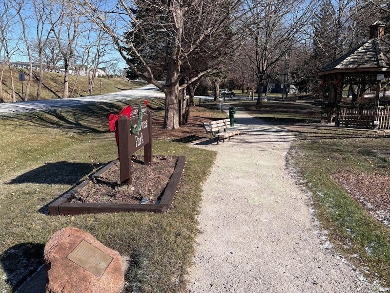 Sacajawea Park image. Click for more information.