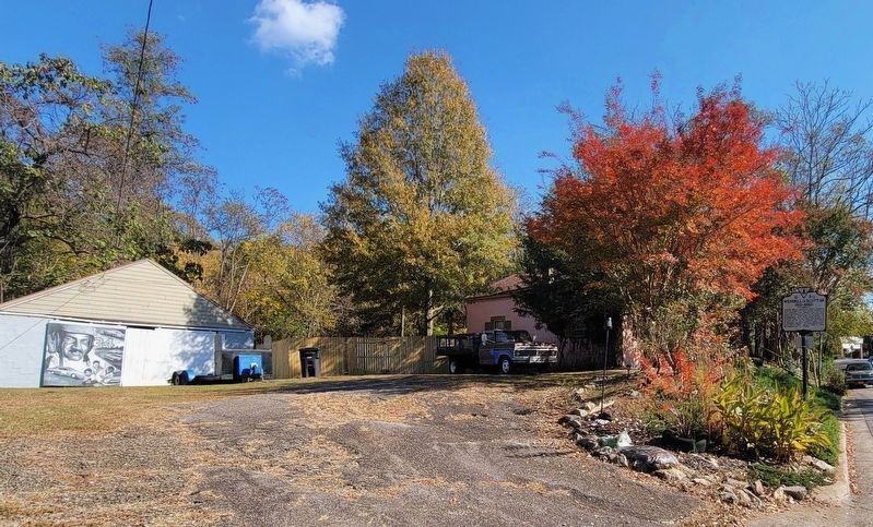 Wendell Scott's garage and repair yard adjacent to the Marker image. Click for full size.