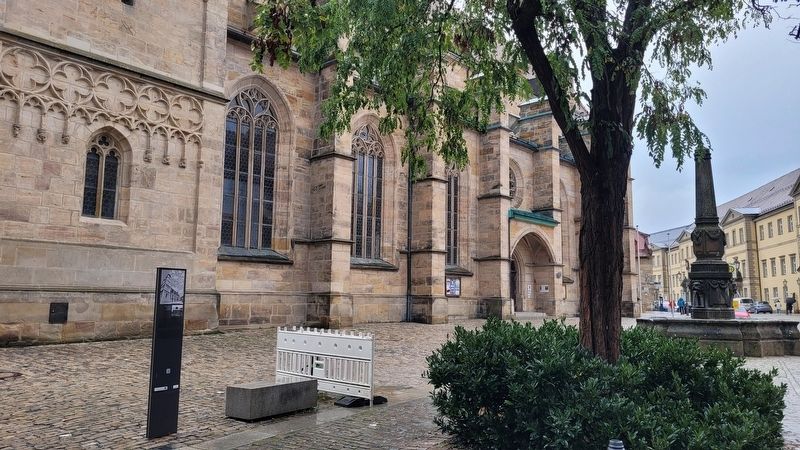 The view of the marker in front of the Holy Trinity City Church image. Click for full size.